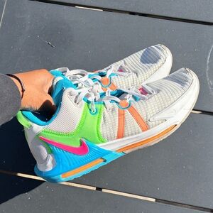 Size Men’s 12 - LeBron Witness 7 "Grey Fog Multi-Color"